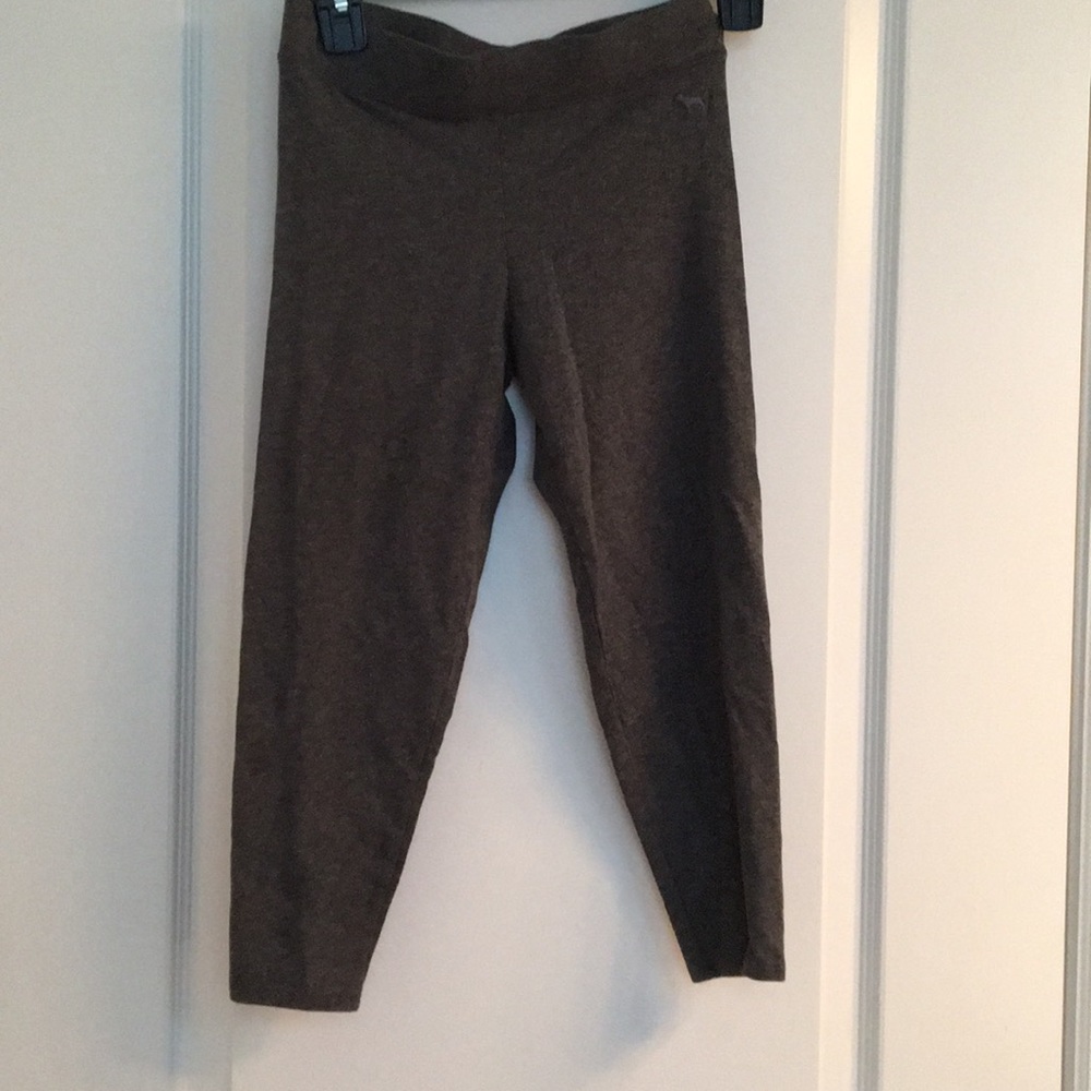 Capri Victoria’s Secret Pink Leggings!
